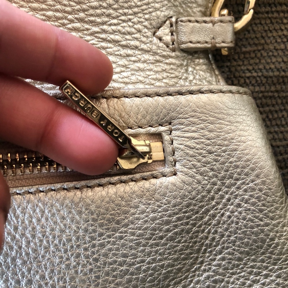Auth Tory Burch Metallic Gold Crossbody Bag Purse - Picture 10 of 15